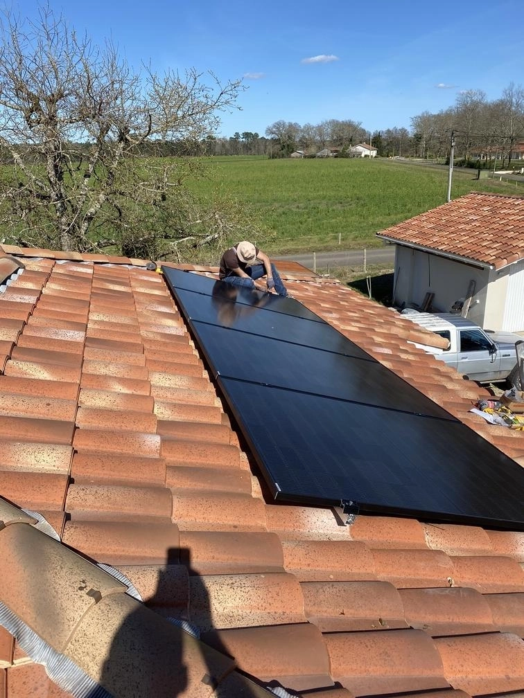 Electron Libre Sud-Ouest : votre expert en panneaux photovoltaïques, électricité et dépannage à Sainte-Marthe